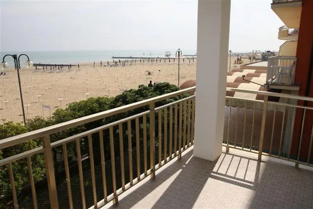 Villa Mazzon Family Apartments ليدو دي يسولو 0*,  إيطاليا